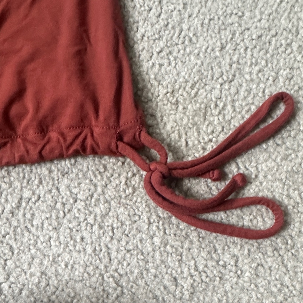 Express Women's Rust Tank with V-Neck and Drawstring - Picture 3 of 4